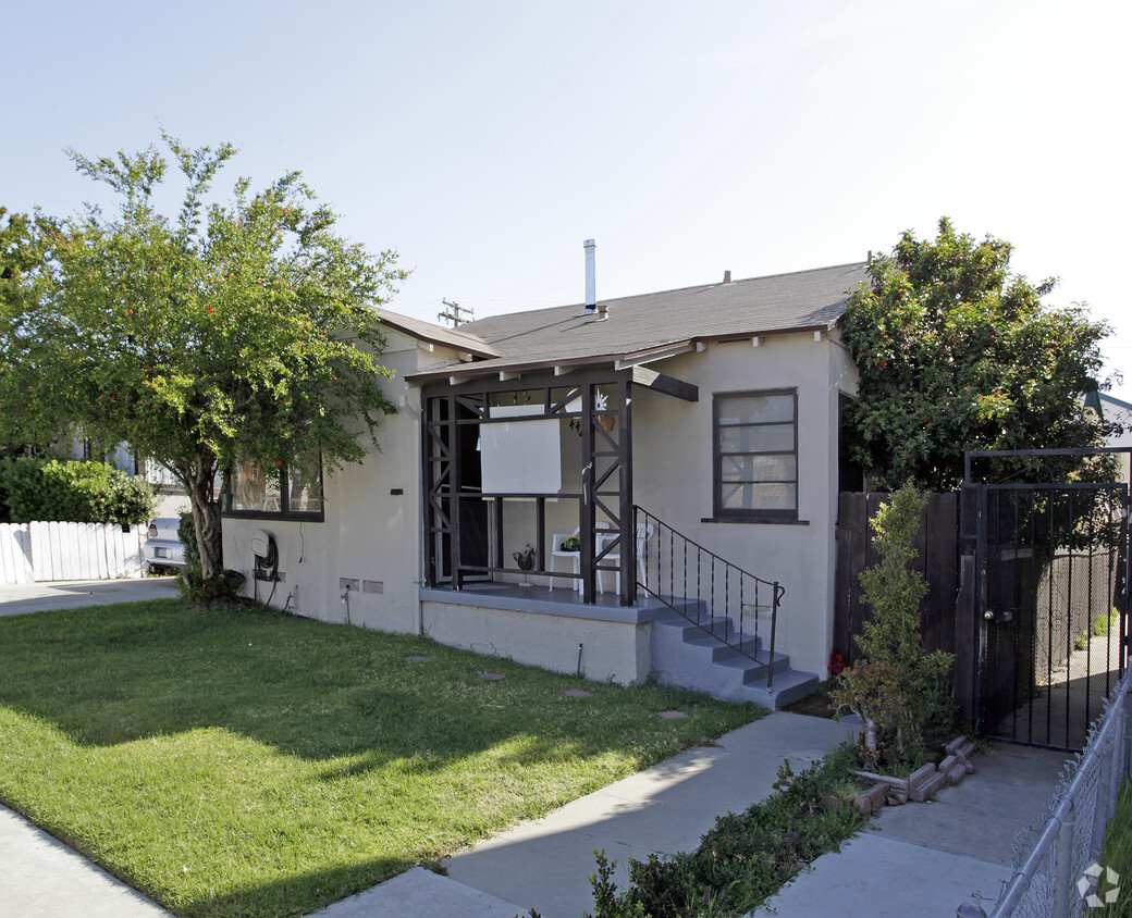 Building Photo - 52nd Street Apartments