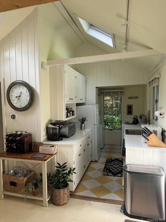 Foto del edificio - 42 Towd Point Rd