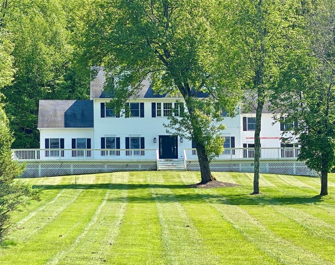 Primary Photo - 390 Birch Hill Rd