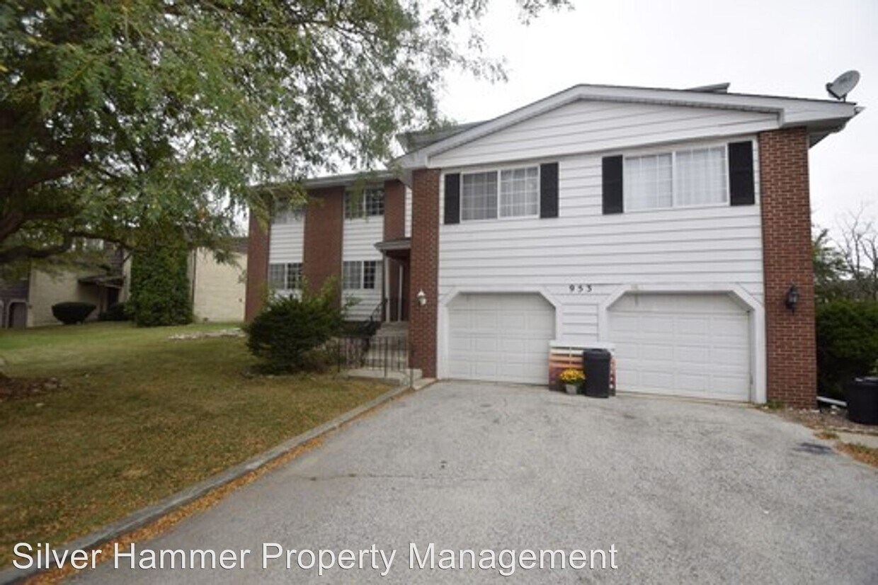 Primary Photo - 953 High Meadow Dr