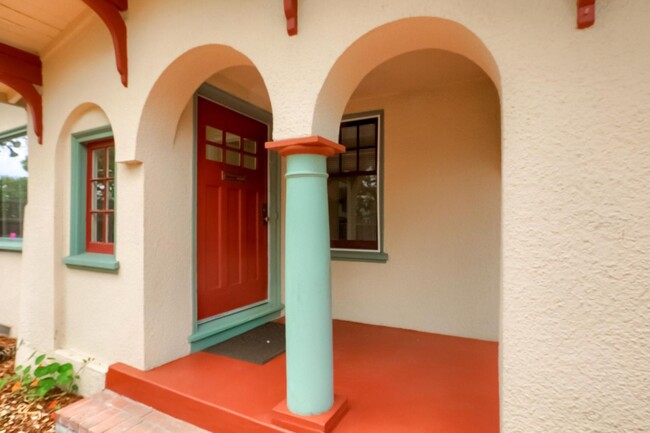 Foto del edificio - Beautiful Berkeley Cottage!