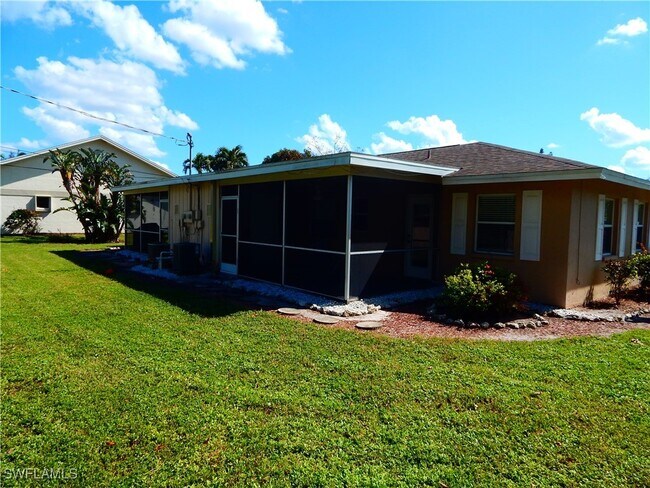 Foto del edificio - 643 92nd Ave N