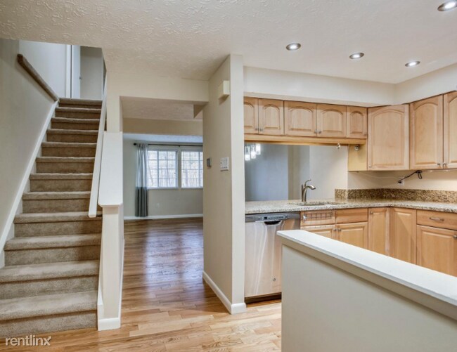 Foto del edificio - 2 br, 1 bath Townhome - 1632 Harvest Green Ct