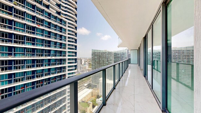 Building Photo - 1300 S Miami Ave