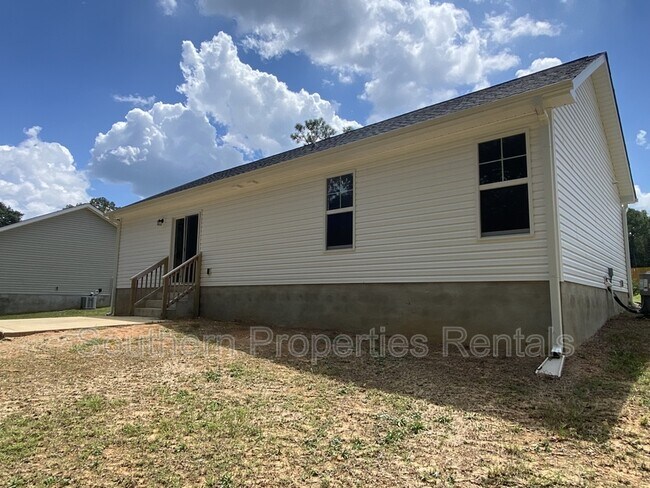 Building Photo - 529 Hamlet Dr