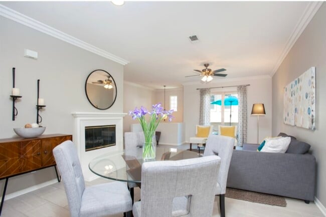 Building Photo - 2702 Escala Cir