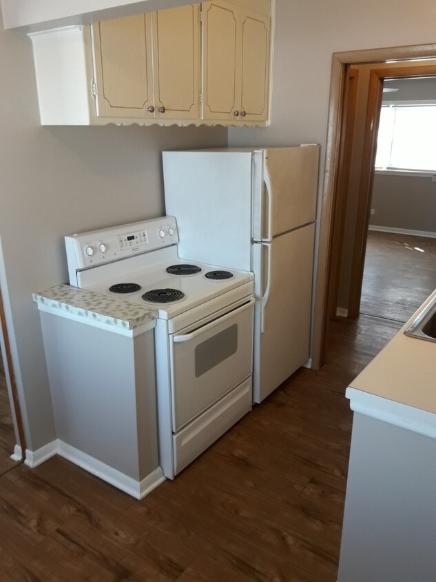 Foto principal - 9600 S Komensky Ave