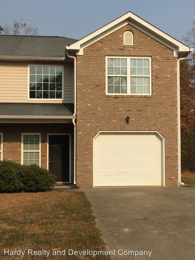 5 Crabapple Ln NW, Rome, GA 30165 Condo for Rent in Rome, GA