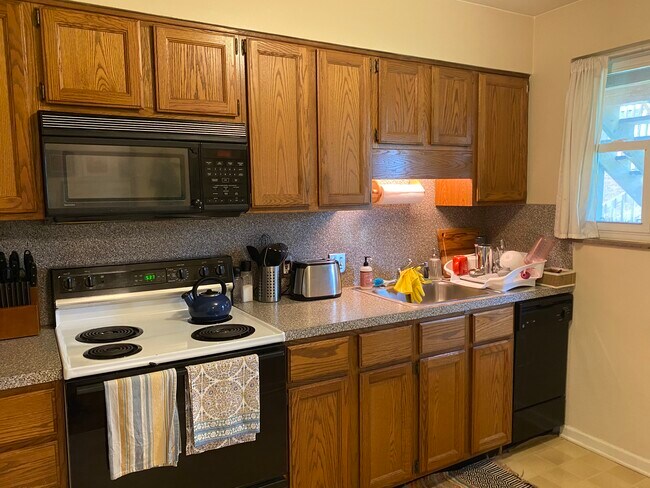 Foto del edificio - 2009 Elmwood Ave