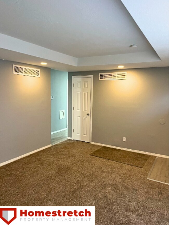 Building Photo - 2515 Valley Brook Dr
