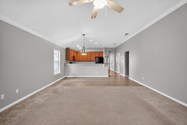 Foto del edificio - 1021 Deer View Ln