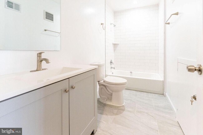 Foto del edificio - 2928-UNIT Nelson Pl SE