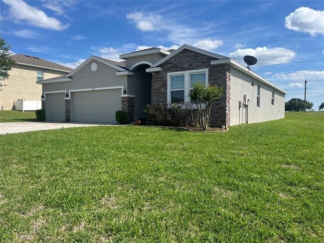 Building Photo - 4552 SW 65th Pl