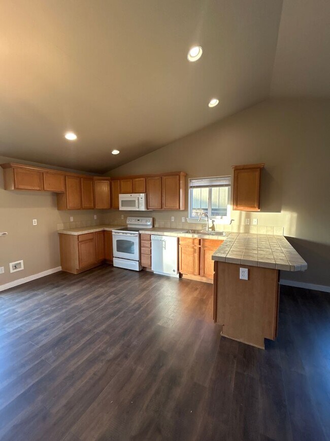 Foto del edificio - 3 Bedroom 2 Bath in a Peaceful Neighborhood