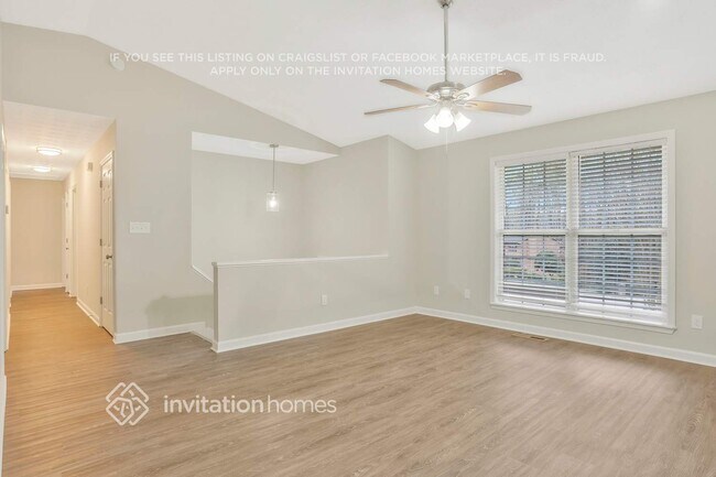 Foto del edificio - 572 Tate Creek Ct