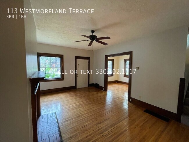Building Photo - Three bedroom one bathroom townhouse for rent