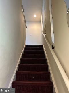Building Photo - 354A Delancey Pl