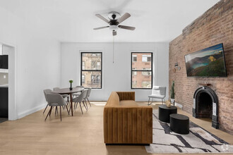 Building Photo - 257 W 19th St