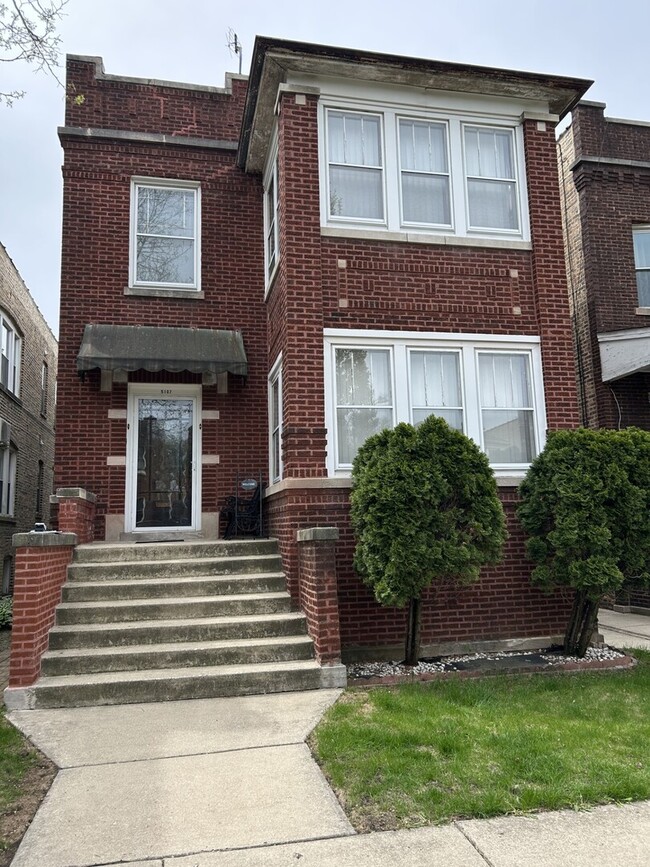 Foto del edificio - 5107 W Cullom Ave
