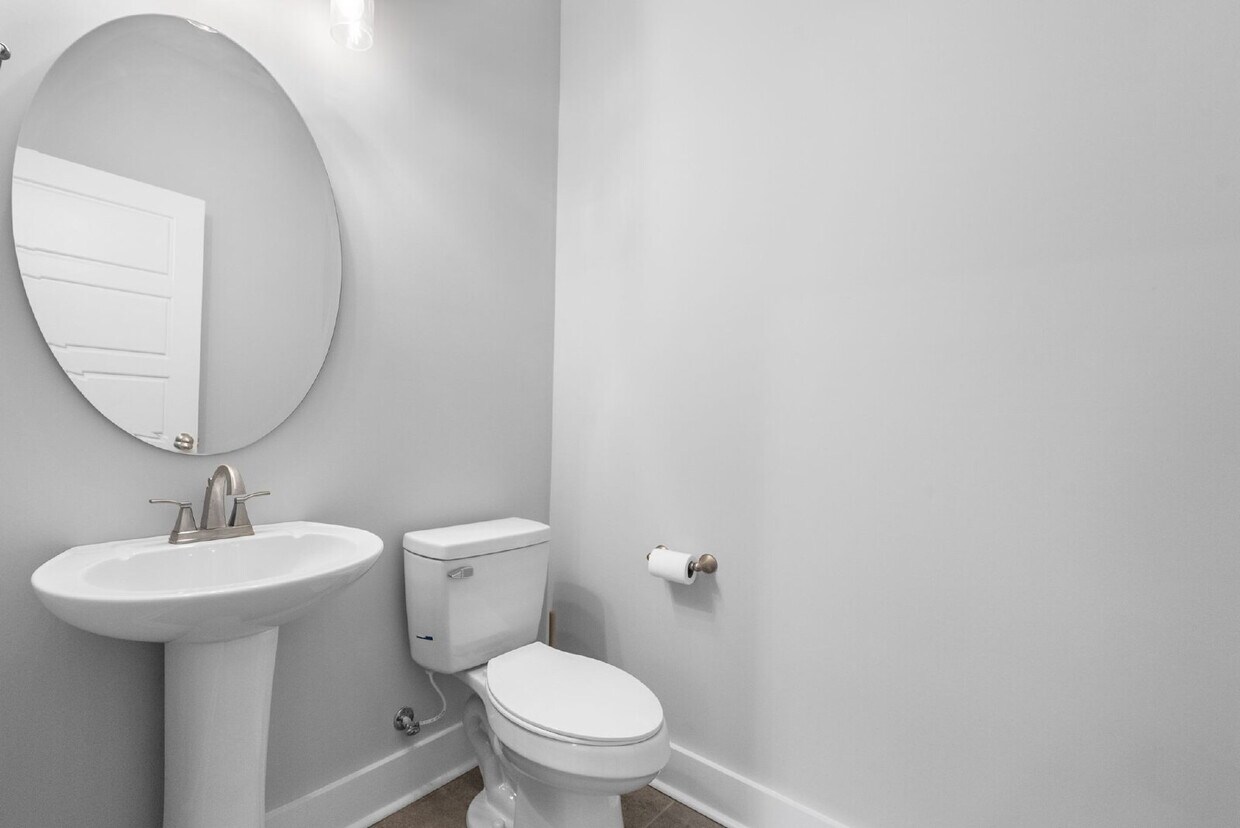 Foto principal - Beautiful 4 Bedroom, 2.5 Bath Home for Rent!