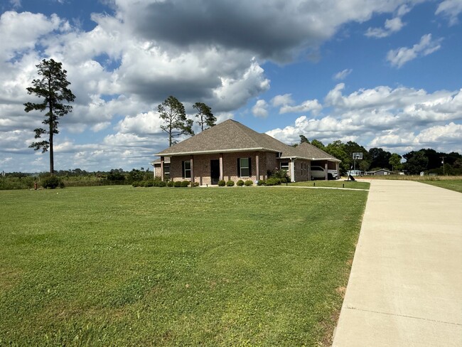 Building Photo - 107 Liberty Dr