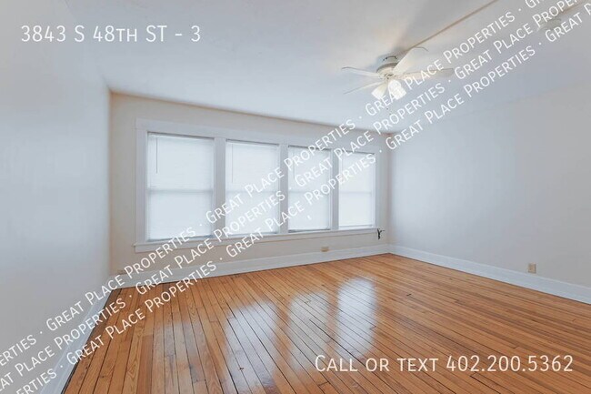 Building Photo - 2 Bed 1 Bath Wood Floors Near Union College