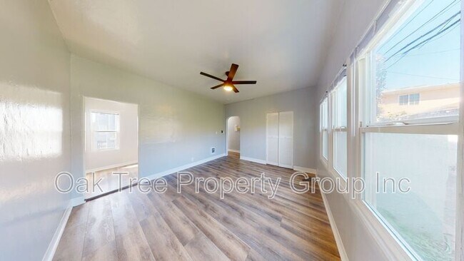 Foto del edificio - 5452 Bancroft Ave