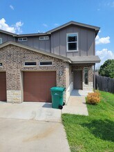 Building Photo - 105 Stone Canyon Ct