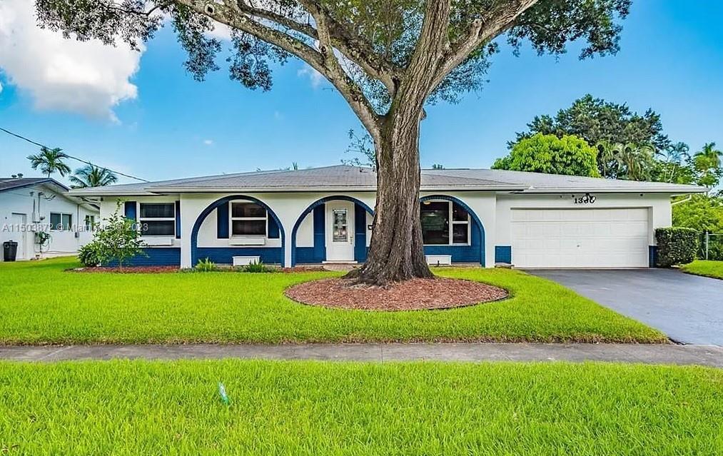 Primary Photo - 1360 NW 73rd Ave