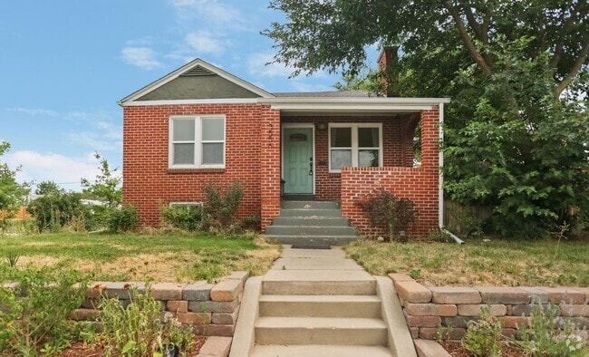 Building Photo - Brick bungalow-style Clayton home near Sch...