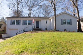 Building Photo - 181 W Cloverhurst Ave