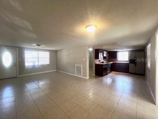 Foto del edificio - 9125 Mark Twain Ln