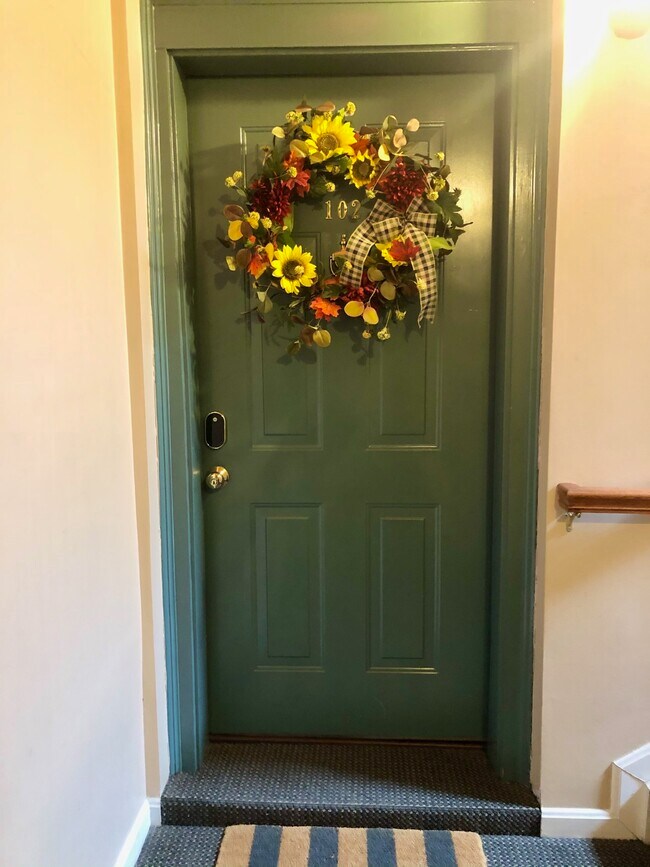 Foto del edificio - 4679 Longstreet Ln