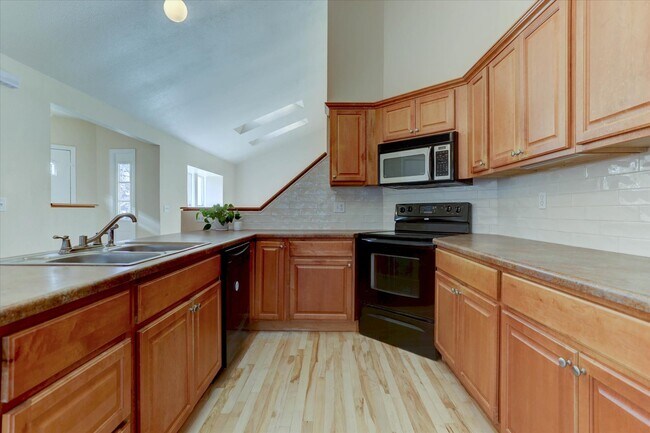 Foto del edificio - 13553 W 65th Pl