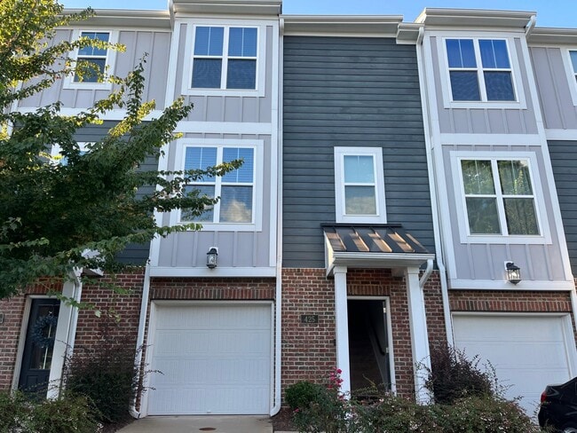 Building Photo - 425 Rhamkatte Rd