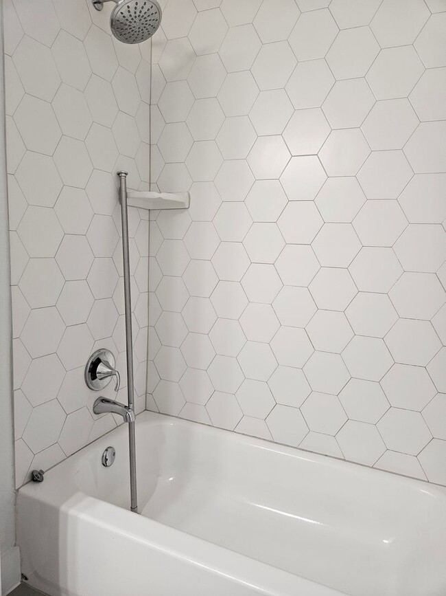 Building Photo - Modern 3/2.5 Condo in Northeast Austin | Built 2023 | Near Samsung & Parmer Lane