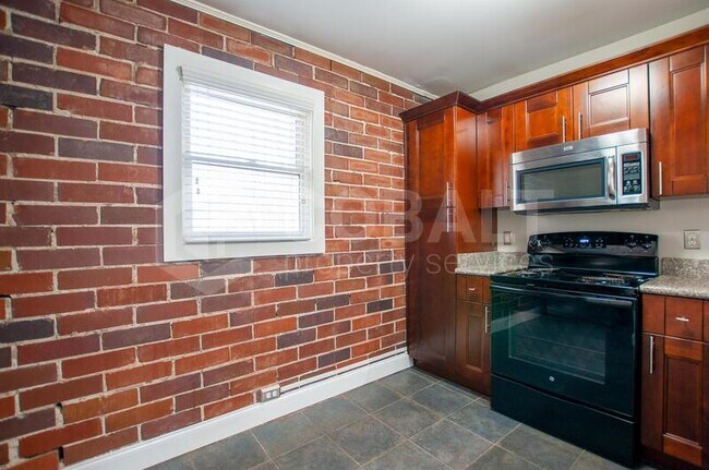Foto del edificio - 626 Irwin St- 06