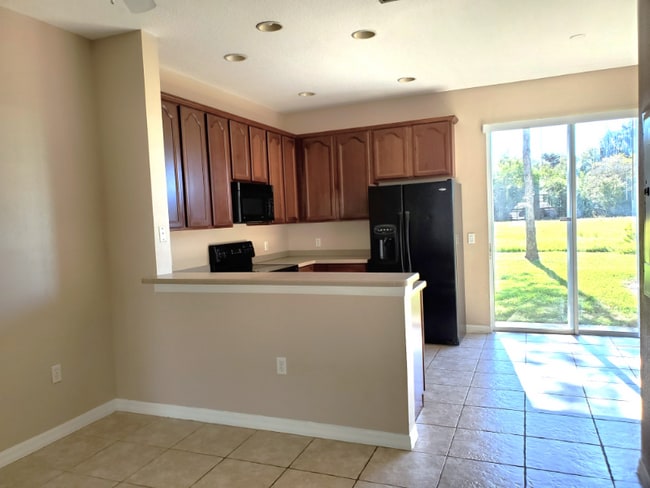Building Photo - 8784 Christie Dr