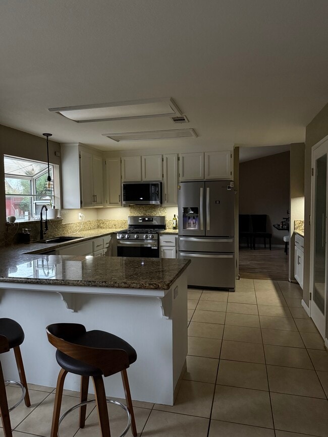 Foto del edificio - 1006 Acaciawood Ct