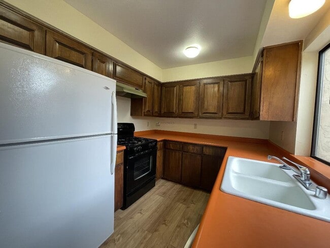 Building Photo - 331 Cheryl Ct