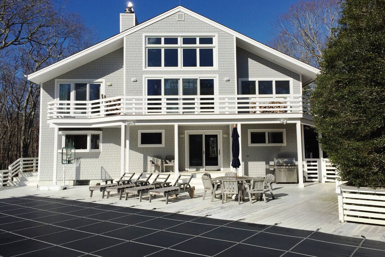 Primary Photo - 7 Pintail Ln