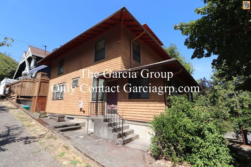 Photo - 1405 SW Hall St