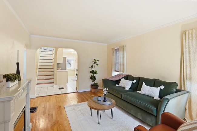 Foto del edificio - 2695 Bellwood Ave