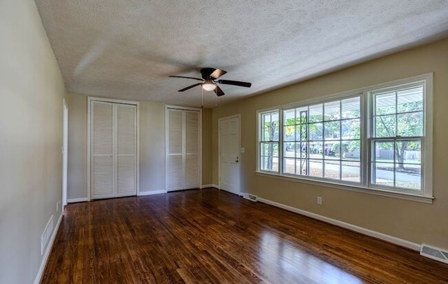 Building Photo - 102 Beech Creek Dr NW