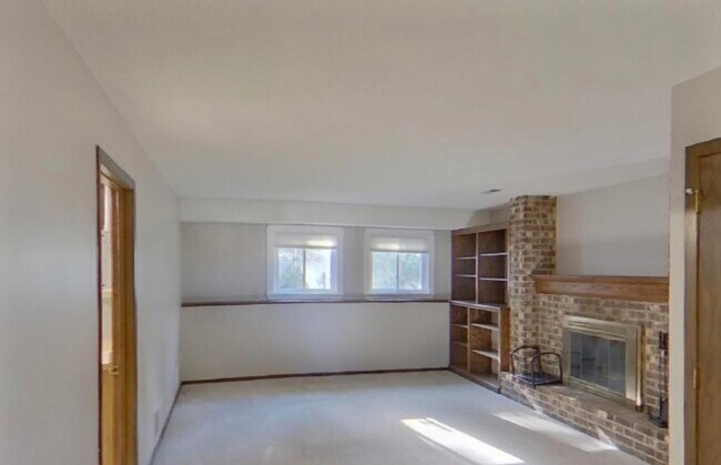 Foto del edificio - Special One In E 116th St Available Now.