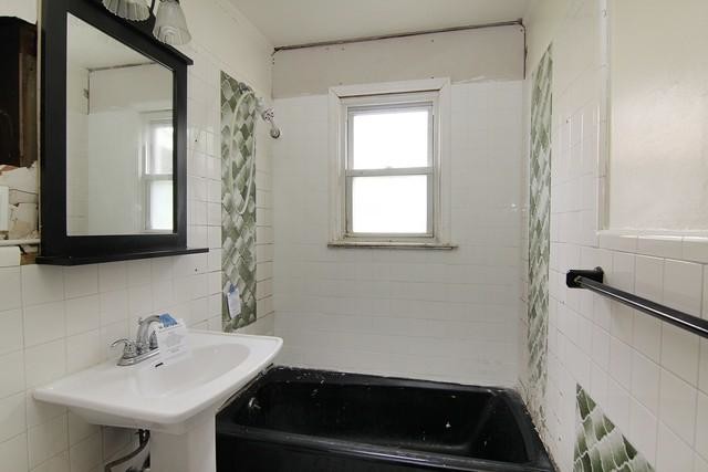 Building Photo - 3 bedroom in Belleville New Jersey 07109