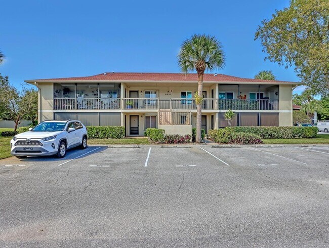 Foto del edificio - 6552 Chasewood Dr