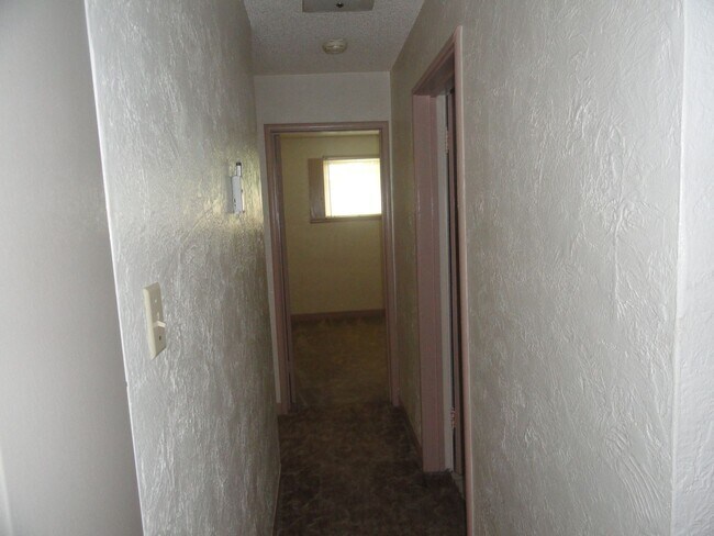 Foto del edificio - Adorable 2 Bedroom 1 Bath Duplex In Lakewood!