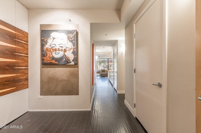 Building Photo - 7147 E Rancho Vista Dr