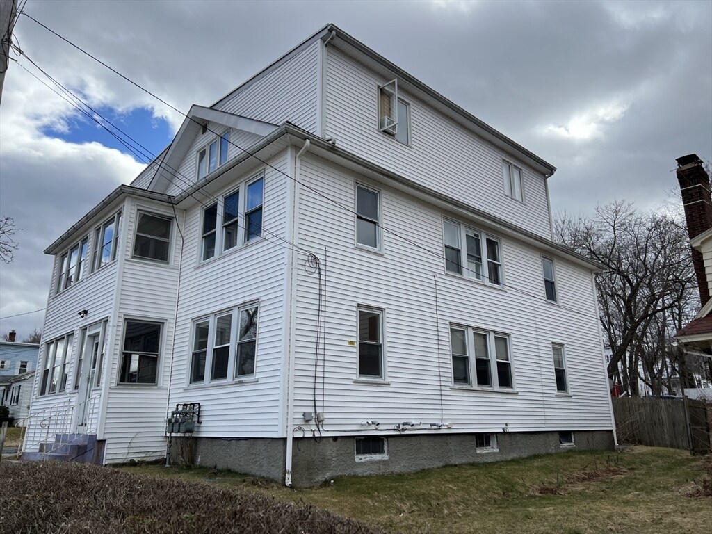 Primary Photo - 172 Chester St
